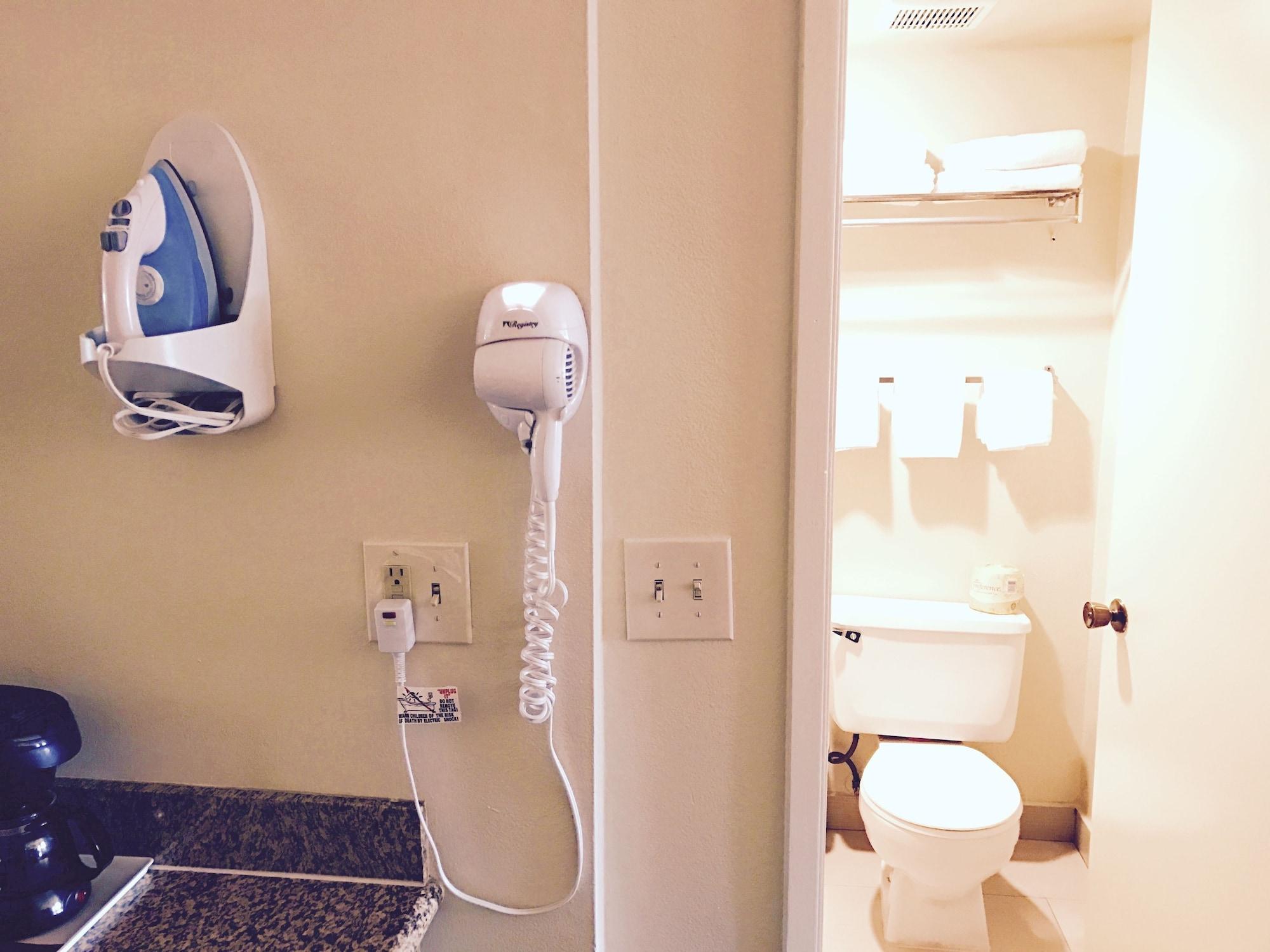 Days Inn By Wyndham Anaheim Near The Park מראה חיצוני תמונה