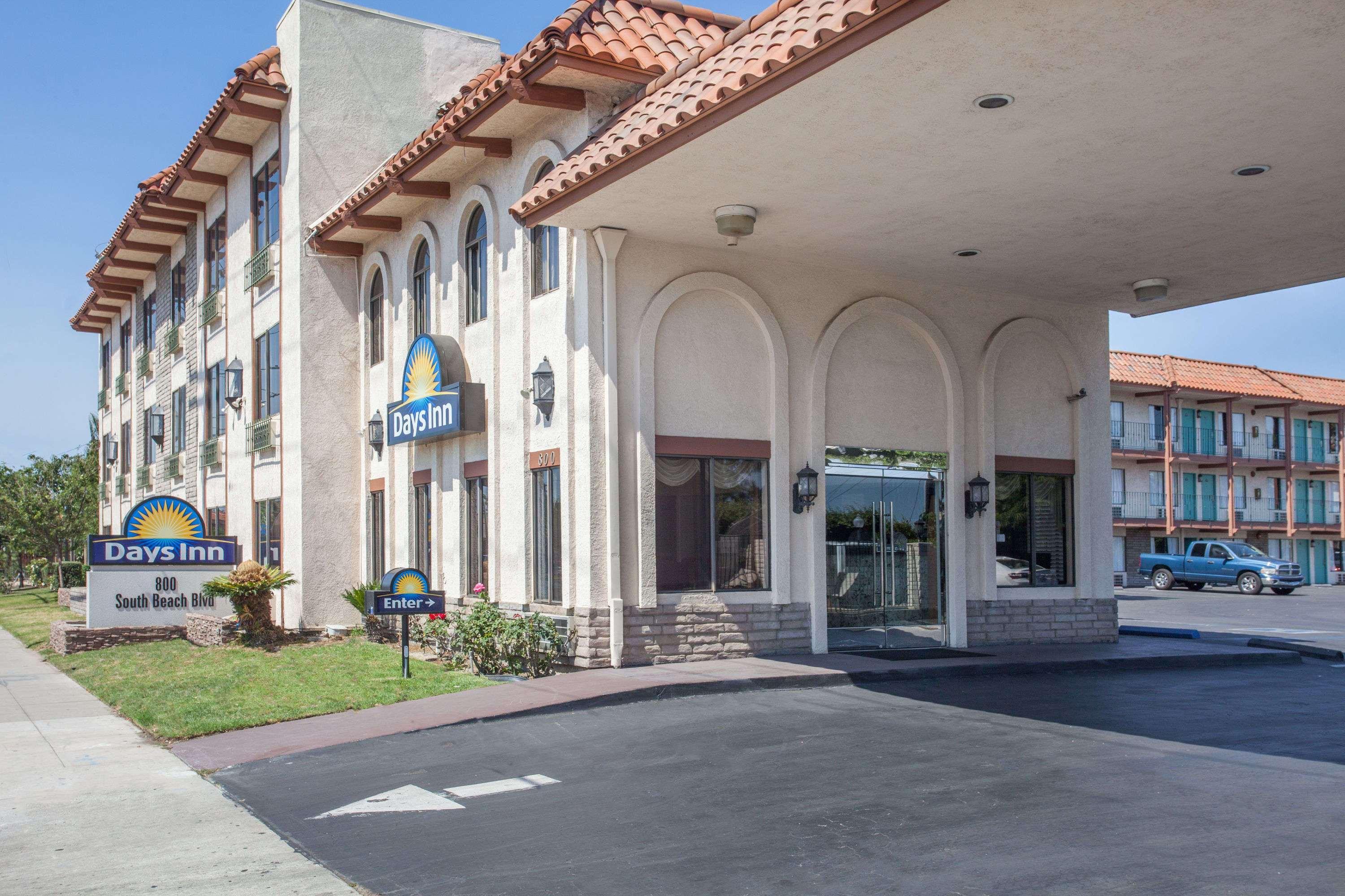 Days Inn By Wyndham Anaheim Near The Park מראה חיצוני תמונה