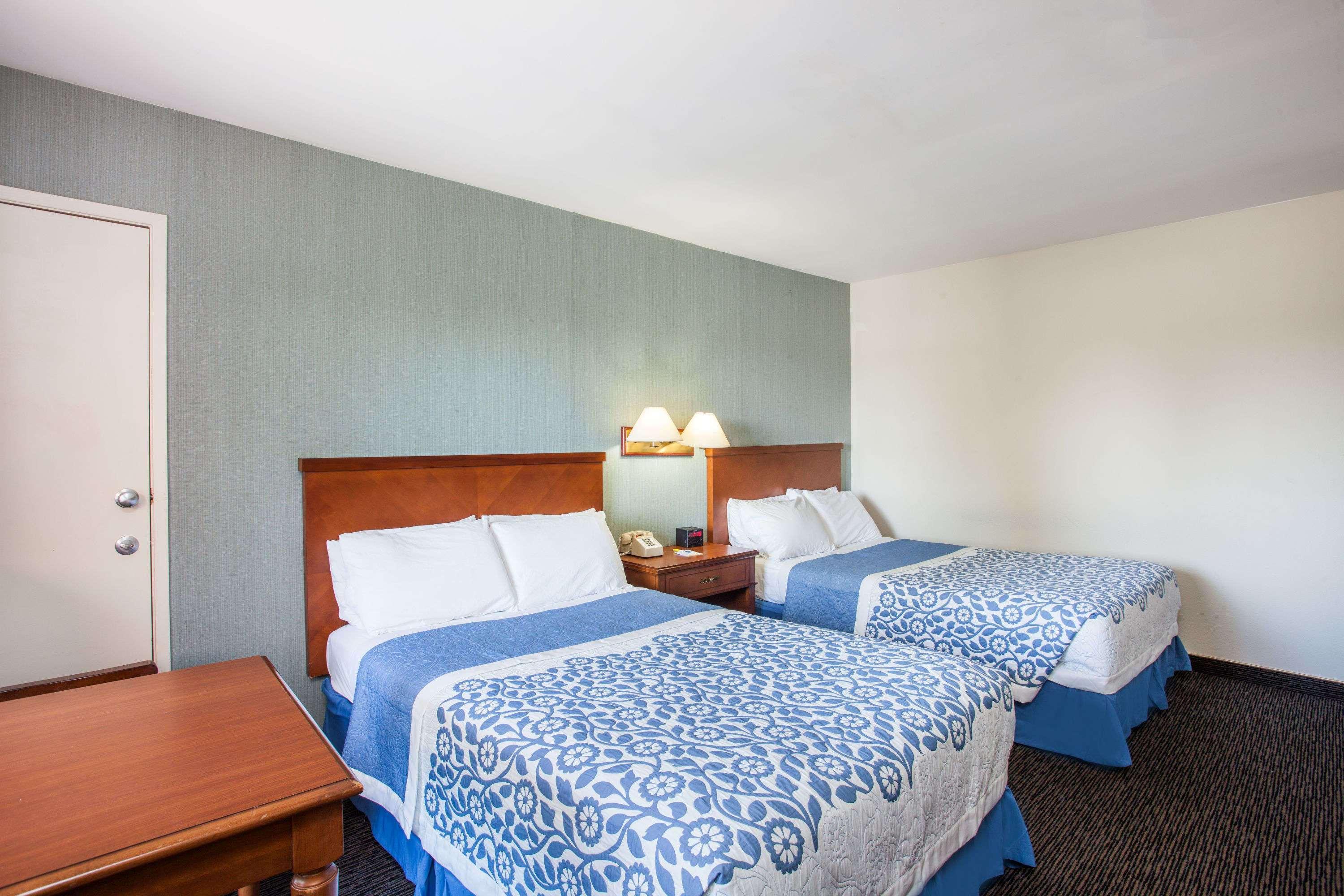 Days Inn By Wyndham Anaheim Near The Park מראה חיצוני תמונה