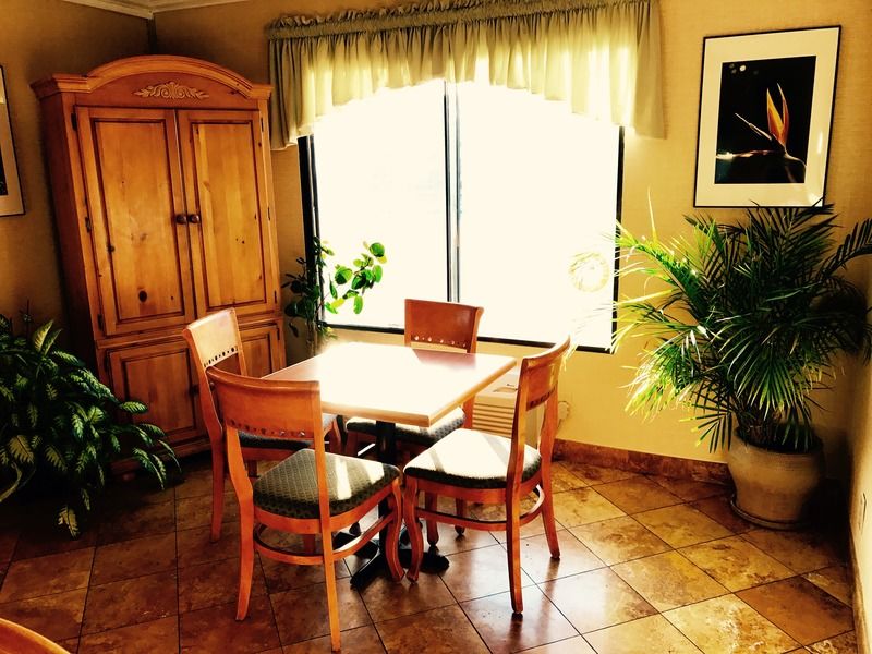 Days Inn By Wyndham Anaheim Near The Park מראה חיצוני תמונה