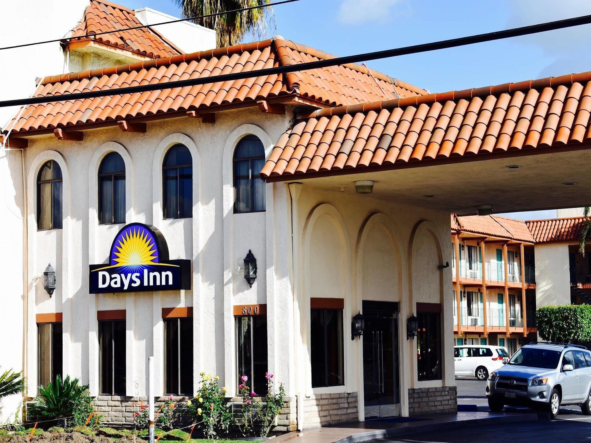 Days Inn By Wyndham Anaheim Near The Park מראה חיצוני תמונה
