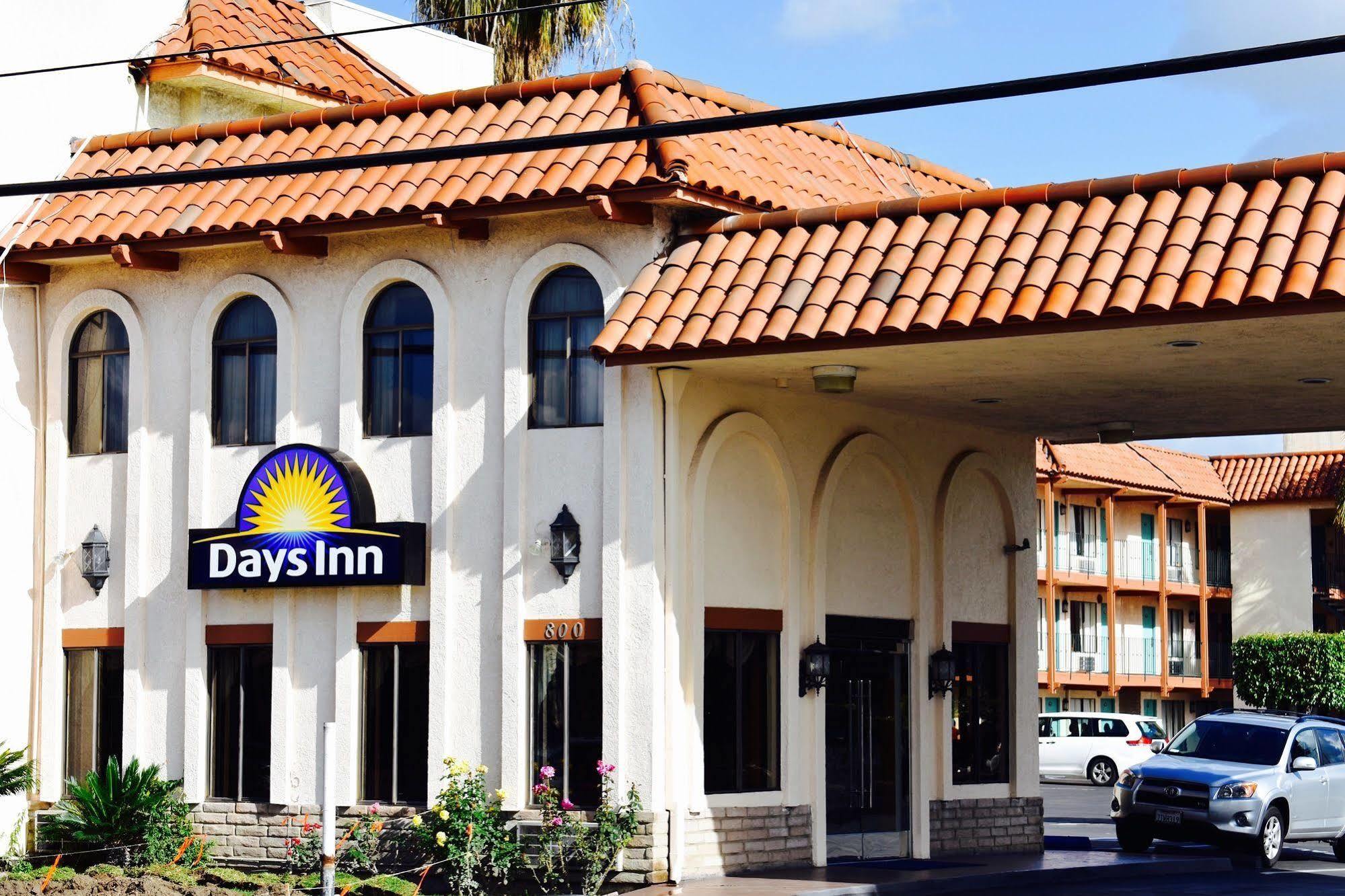 Days Inn By Wyndham Anaheim Near The Park מראה חיצוני תמונה