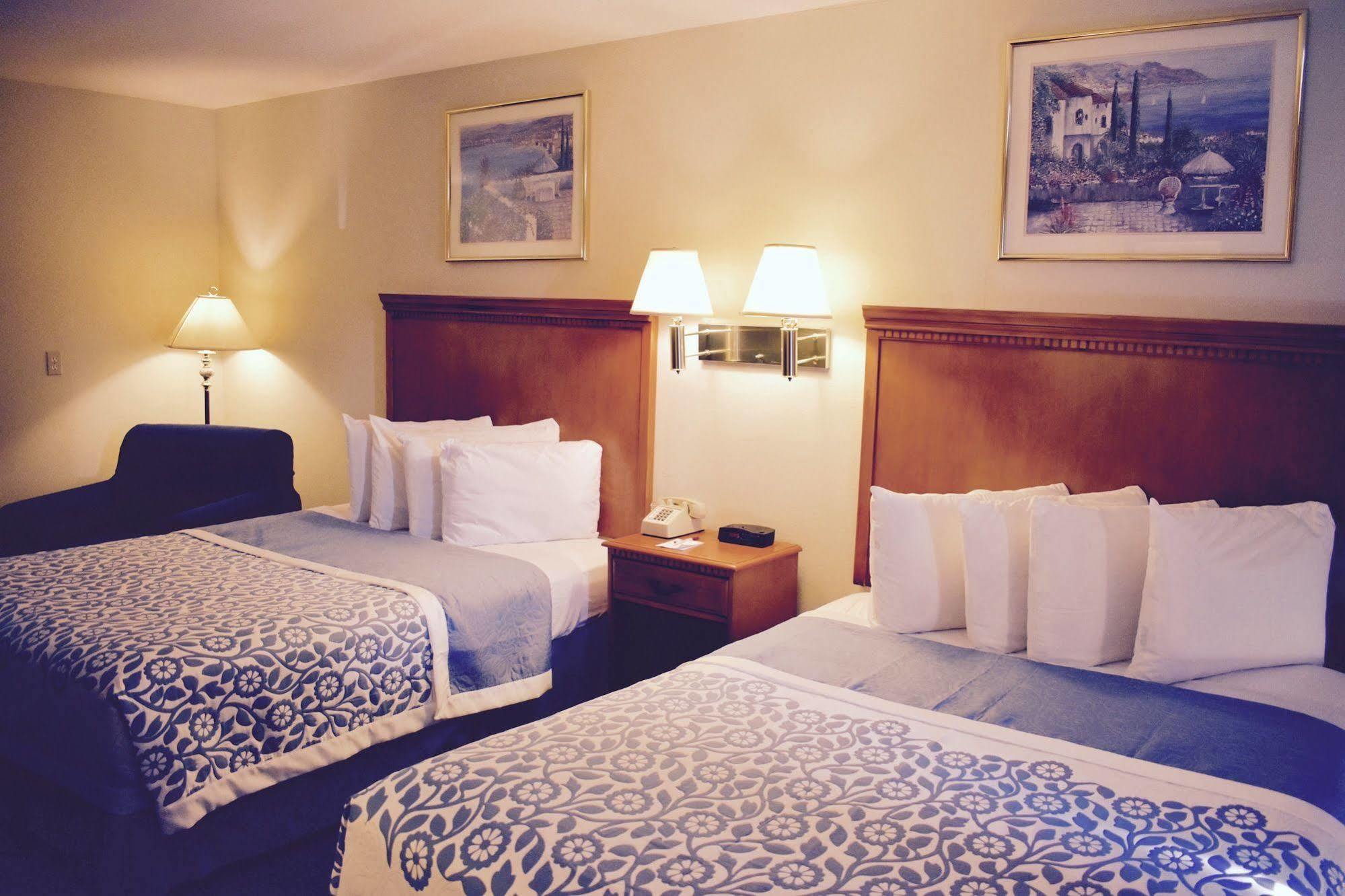 Days Inn By Wyndham Anaheim Near The Park מראה חיצוני תמונה