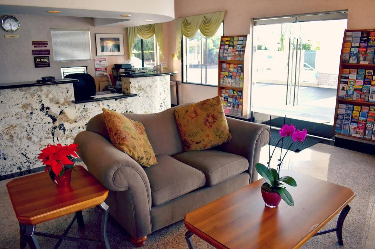 Days Inn By Wyndham Anaheim Near The Park מראה חיצוני תמונה